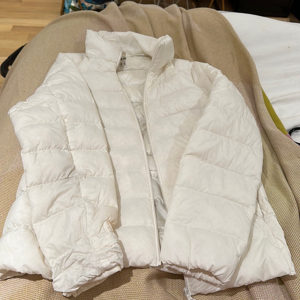 Uniqlo ultra light down white jacket